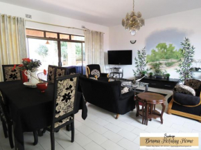 Bruma Holiday Home